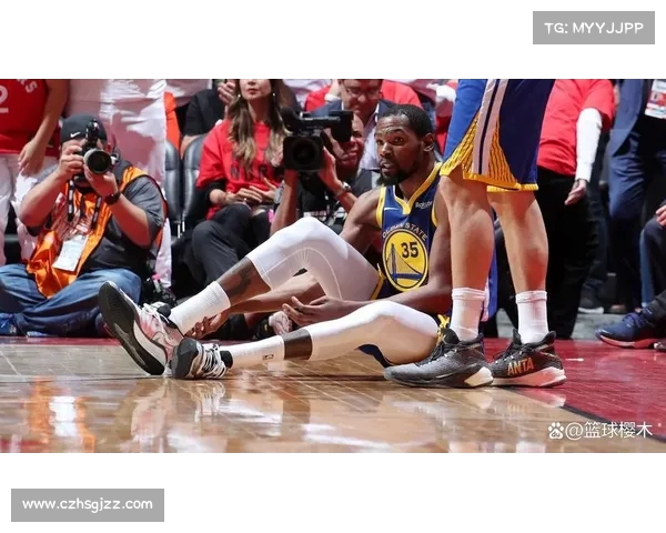 NBA激战回顾:精彩对决与关键时刻全盘点,赛事亮点与球员表现全面分析 NBA激战回顾:精彩对决与关键时刻全盘点,赛事亮点与球员表现全面分析